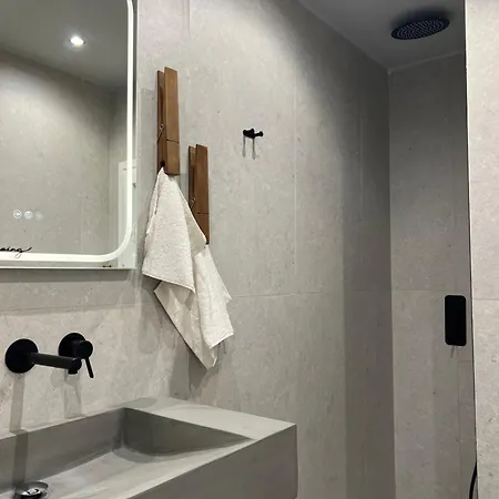 Simotel Downtown 4*