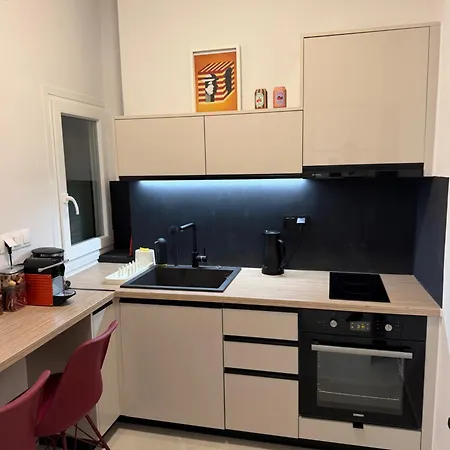 Simotel Downtown 4*